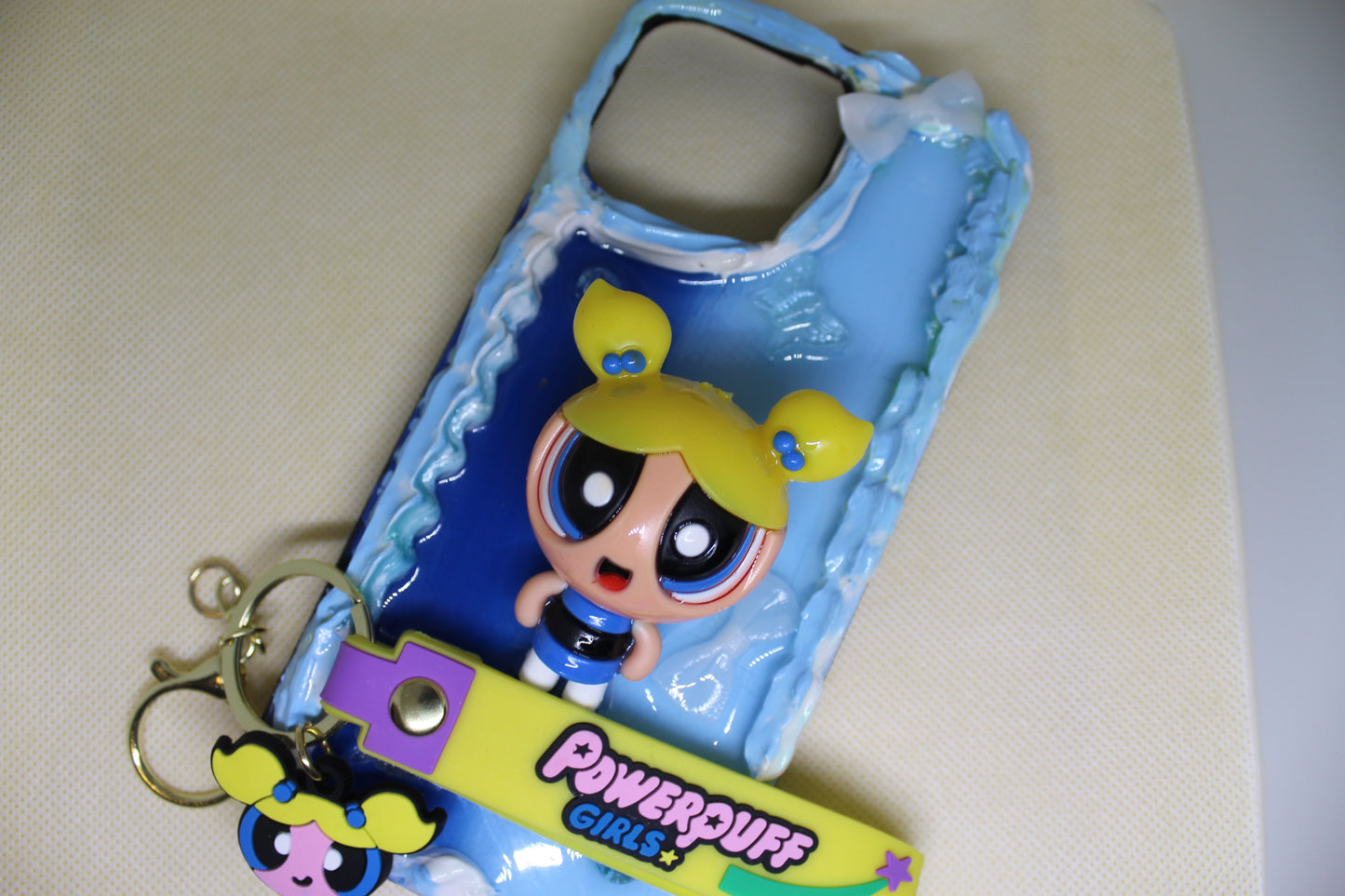 iPhone 15 pro Max bubbles from Powerpuff girls phone case